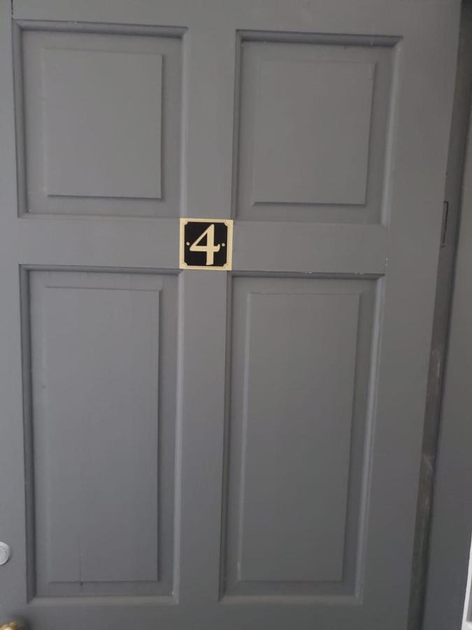 ليفربول Blessington Road B&B & Lockinn Bar & Restaurant المظهر الخارجي الصورة