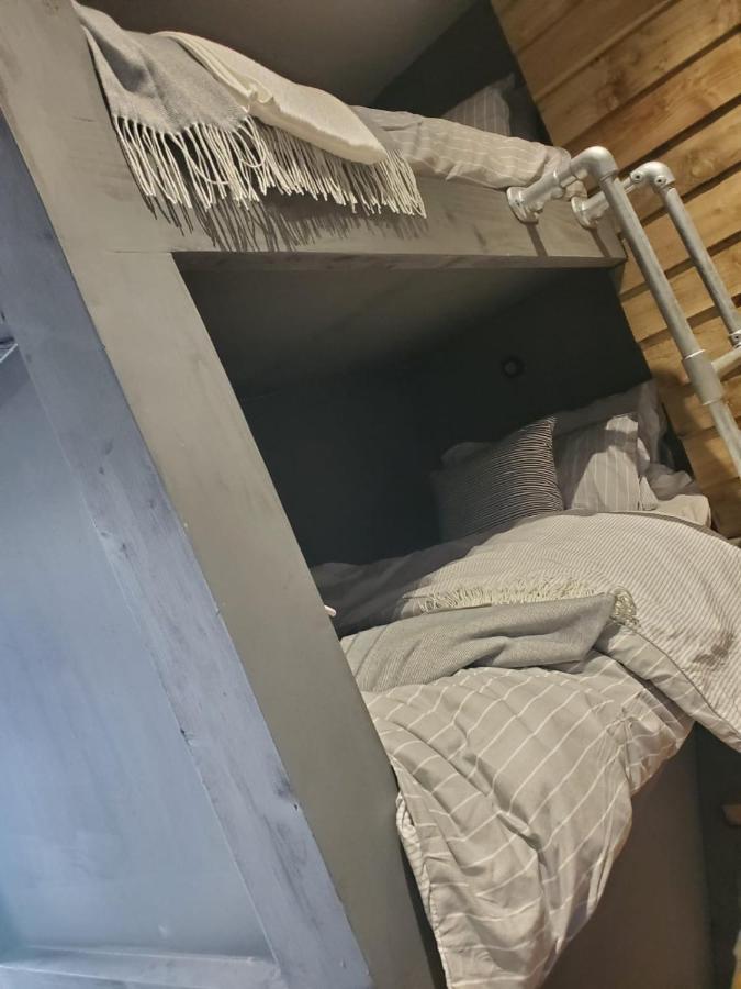 ليفربول Blessington Road B&B & Lockinn Bar & Restaurant المظهر الخارجي الصورة